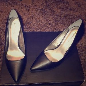 Black BCBG pumps